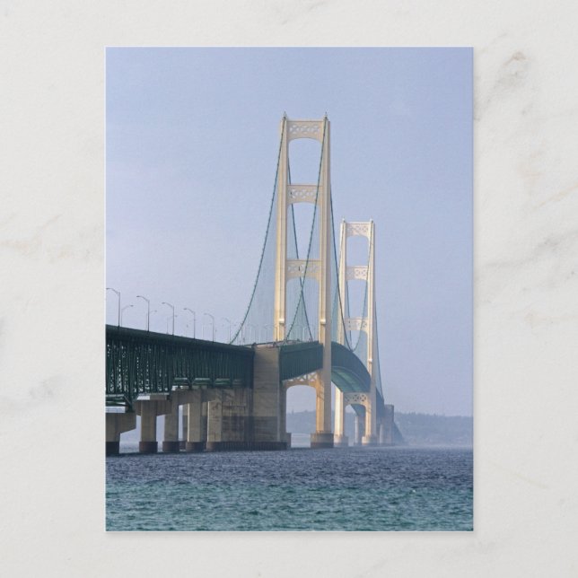 Cartão Postal A ponte Mackinac que atravessa o estreito de (Frente)