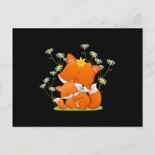 Cartão Postal a raposa bebê está dando o abraço à mãe