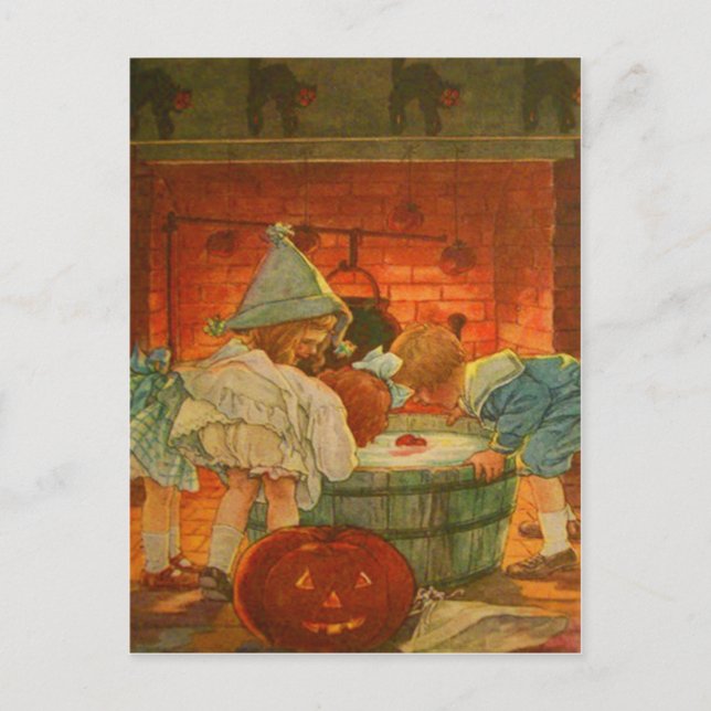 Cartão Postal Abóbora Jack O Lantern Mergulhando Maçã Gato Preto (Frente)
