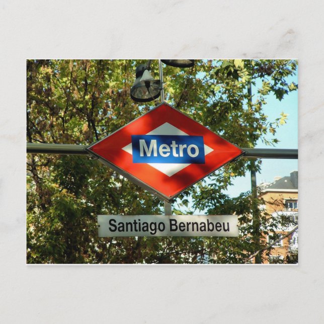 Cartão Postal Acceso al metro em Santiago Bernabeu, Madrid (Frente)