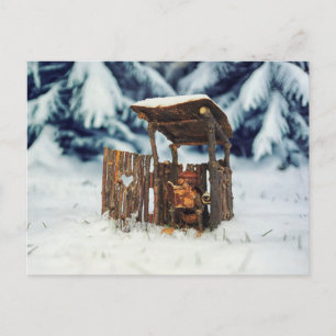 Cartão Postal Acorn elf sentado no banheiro no inverno