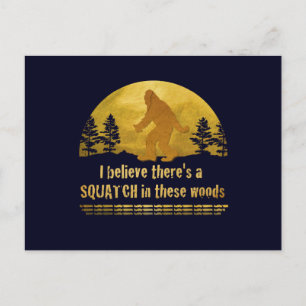 Cartão Postal Acredito que há um SQUATCH nestas florestas