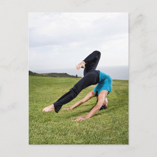 Cartão Postal Acrobatas e Contorcionistas (Frente)