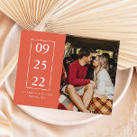 Cartão Postal Adiamento de Casamento de Mudança de Data<br><div class="desc">Uma simples e elegante design de Mudança de design de Data. Você pode alterar a cor de fundo clicando em "PERSONALIZAR". Para mais perguntas,  contacte-nos em ThePaperieGarden@gmail.com.</div>
