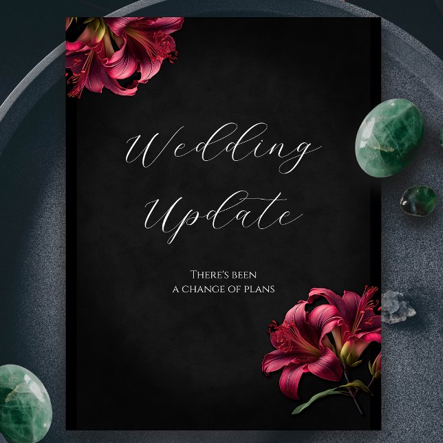 Cartão Postal Adiamento de Casamento Lily Gothic Cancelando (Lilly Gothic Wedding Update Wedding Cancellation Postcard)
