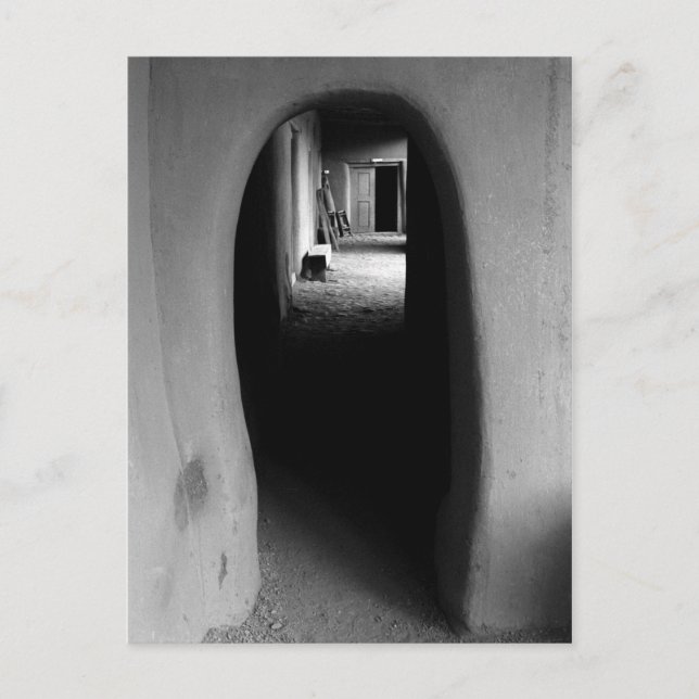 Cartão Postal Adobe Doorway Architecture Black & White Photo (Frente)
