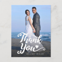 Cartão Postal Agradecimento de Casamento | Branco Script Sobre F