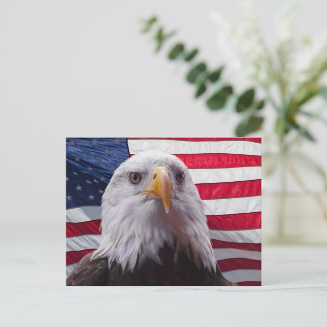 Cartão Postal Águia Bald Americana e Bandeira Americana (Em pé/Frente)