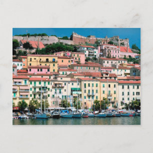 Cartão Postal Aldeia italiana da Costa do Mar Mediterrâneo e po