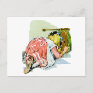 Cartão Postal Alice vislumbra a Terra das Maravilhas através de