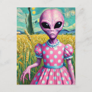 Cartão Postal Alienígena rosa em um vestido de Bolinhas no campo