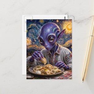 Cartão Postal Alienígena Roxo Comendo Pierogies Noite Estrelada