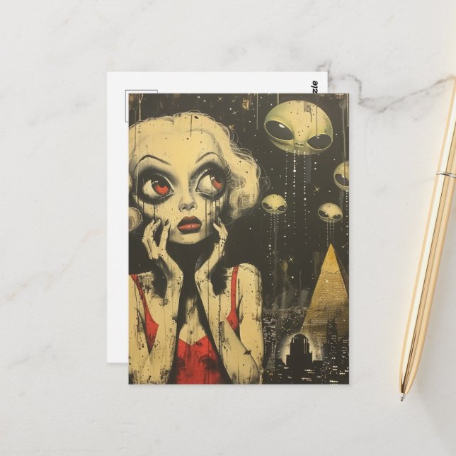 Cartão Postal Aliens e Mulher na Fantasia Red Dress Scifi (Frente/Verso In Situ)