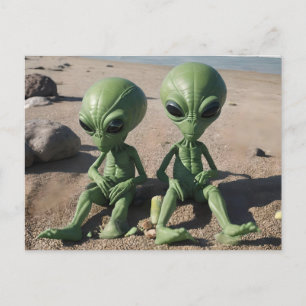Cartão Postal aliens na praia