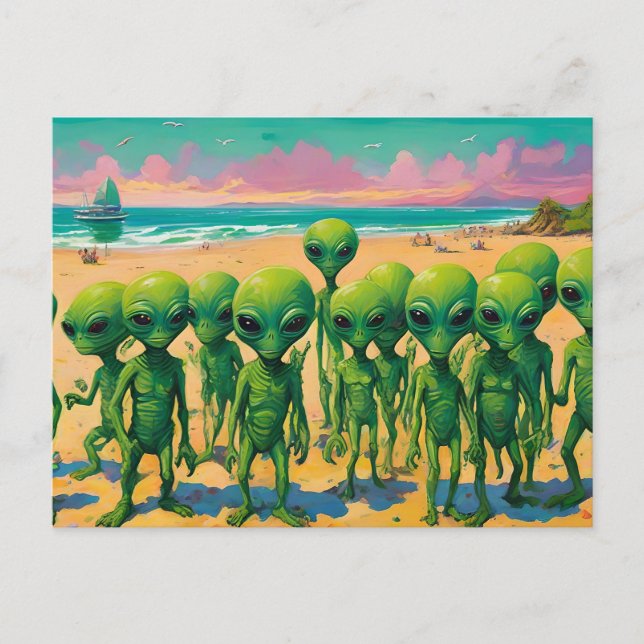 Cartão Postal aliens verdes pequenos na praia (Frente)