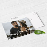 Cartão Postal Alteração da Data de Adiamento de Casamento de Scr<br><div class="desc">Cartões Postais de Alteração de Data ou Adiamento de Casamento de Script Moderno com a sua letra de foto e script de tendência. Há um filtro opcional para ajudar a desativar o texto branco na parte inferior; ele pode ser ligado ou desligado clicando em "personalizar mais" e excluindo essa camada....</div>
