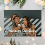 Cartão Postal Alterar a data da foto de adiamento do casamento<br><div class="desc">Você tem que adiar ou cancelar seu casamento ou celebração? Compartilhe as notícias com este cartão postal fotográfico adorável,  fonte e cores totalmente personalizáveis.</div>