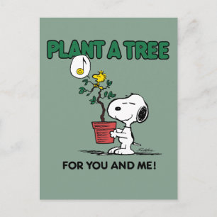 Cartão Postal Amendoins Snoopy e Woodstock Plantam Uma Árvore