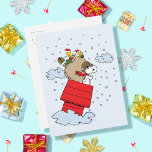Cartão Postal Amendoins | Snoopy o Barão Vermelho no Natal<br><div class="desc">Celebre as férias e o seu amor pelos amendoins com este design bonitinho com o Barão Vermelho entregando brinquedos no Natal.</div>