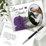 Cartão Postal Ametist Roxo Rosa com amor e Obrigados<br><div class="desc">Este belo cartão postal é uma maneira simples, mas pensativa, de obrigado aos seus convidados de casamento. Ele apresenta uma adorável design com sua foto de casamento em um quadro em forma oval, e um solteiro de rosa roxo de ametista, púrpura, refletindo em uma piscina de água. A legenda diz...</div>