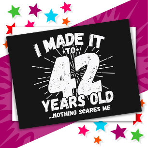 Cartão Postal Aniversário de 42 Anos Sarcástico Meme Engraçado