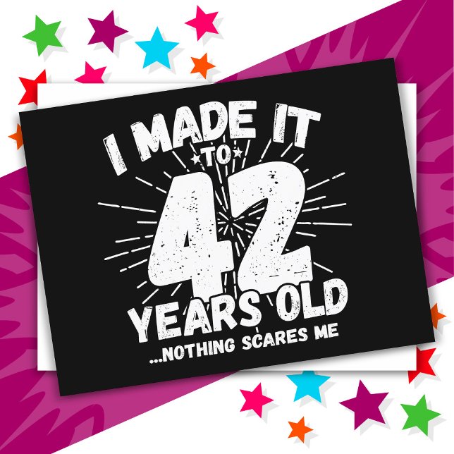 Cartão Postal Aniversário de 42 Anos Sarcástico Meme Engraçado (Criador carregado)