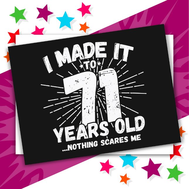 Cartão Postal Aniversário de 71 anos Sarcástico Meme Engraçado (Criador carregado)