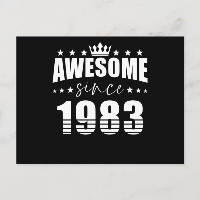 Cartão Postal Aniversário Dizendo Incrível Desde 1983 (Frente)