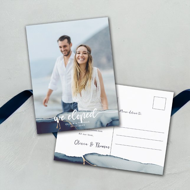 Cartão Postal Anúncio de Elopemento de Fotografia Moderno Dourad (navy blue elopement wedding announcement postcard modern minimalist simple watercolor gold elegant)