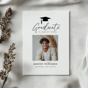 Cartão Postal Anúncio de Foto do Menino Graduado