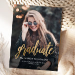 Cartão Postal Anúncio de Graduação de Script Dourado Foto<br><div class="desc">Cartão postal de lançamento de graduação moderna com uma foto vertical personalizada. A palavra "formando" aparece em um script de folha falsa em ouro, com o nome do formando, a escola e o ano de graduação abaixo em fontes brancas sans serif. Substitua facilmente a imagem de amostra pela foto do...</div>