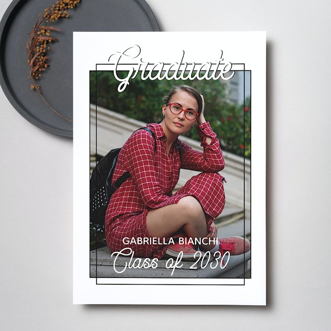 Cartão Postal Anúncio De Graduação Mínima De Preto E Branco (Criador carregado)