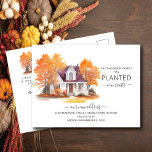 Cartão Postal Anúncio de Movimentação de Câmara de Outono de Aqu<br><div class="desc">Este anúncio animador mostra uma cena de árvore de outono com aquarela com uma casa ao fundo. As palavras "Nossa Família Plantou Novas Raízes". É a maneira perfeita de deixar seus amigos e família saberem sobre sua próxima jogada. É um sucesso para todos que o recebem.</div>