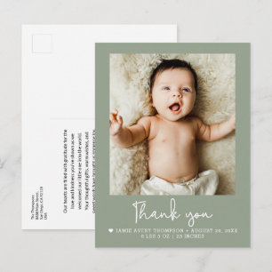 Cartão Postal Anúncio de nascimento de bebê em verde Sage modern