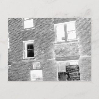 Cartão Postal Apartamento abandonado para o aluguel - negativo