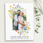 Cartão Postal Aquarela Flores Selvagens Foto Salvar A Data<br><div class="desc">Modern Watercolor Anúncio de Noivado de Casamento de Flores Selvagem Salva o Cartão-postal inclui delicadamente amarelo,  rosa,  pêssego,  azul poeirento,  verde-sábio,  roxo,  vermelho e laranja,  espumas,  folhas de eucalipto e outras lindas culturas botânicas numa armação de ouro. Foto do casal.</div>