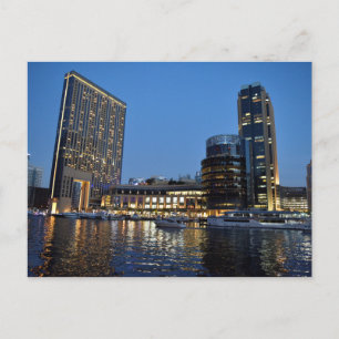 Cartão Postal Arranha-céus de hora azul em Dubai Marina