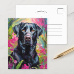 Cartão Postal Arte Moderna Retrato do Laboratório Negro<br><div class="desc">Um retrato surpreendente de arte moderna de um laboratório negro colocado contra um fundo abstrato rosa e verde do jardim floral. A silhueta escura do cão contrasta lindamente com as cores vibrantes e giratórias do jardim, misturando a natureza e o animal num estilo expressivo e contemporâneo. As pinceladas de abstrato...</div>