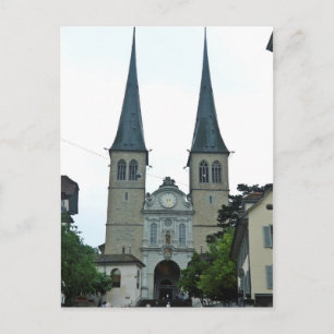 Cartão Postal As duas torres da igreja Hof (Hofkirche) em Lucern