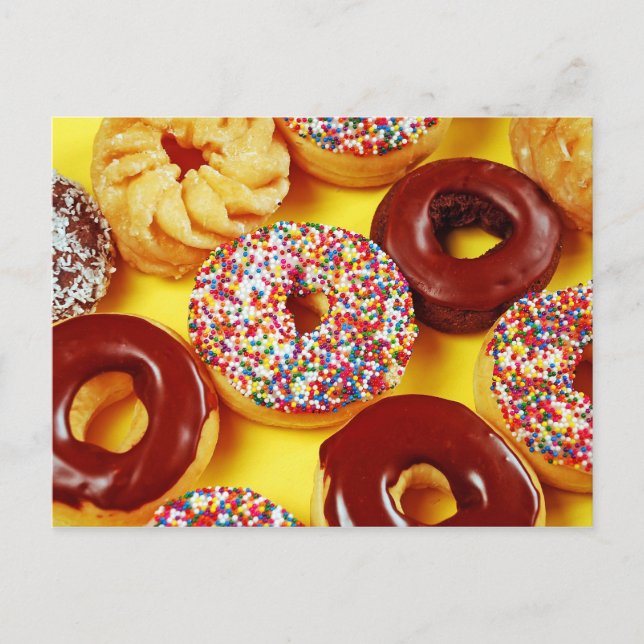 Cartão Postal Assortment of fresh tasty donuts postcard (Frente)