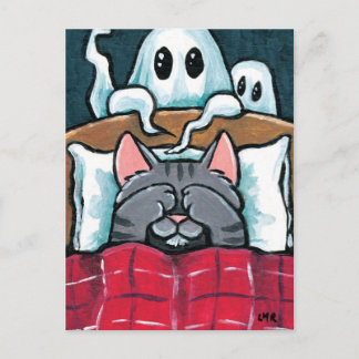 Cartão Postal Assustado com Ghosts Tabby Cat na Filha da Cama