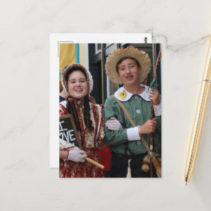 Cartão Postal Ator e Atriz de Cosplay de Huck Finn