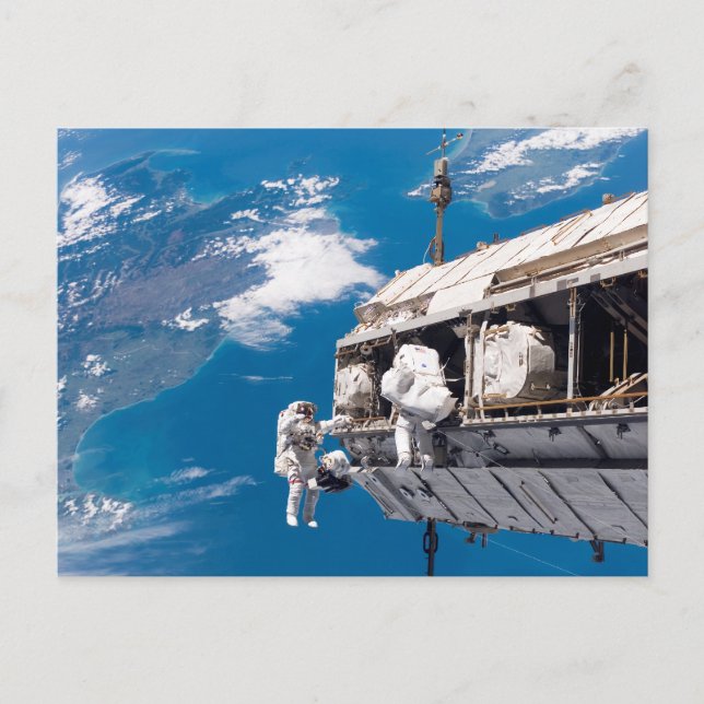 Cartão Postal Atualizando a Estação Espacial Internacional (Frente)