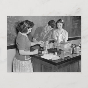Cartão Postal Aula de Química, 1943