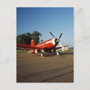 Cartão Postal avião F2G-1D Super Corsair em um show aéreo em