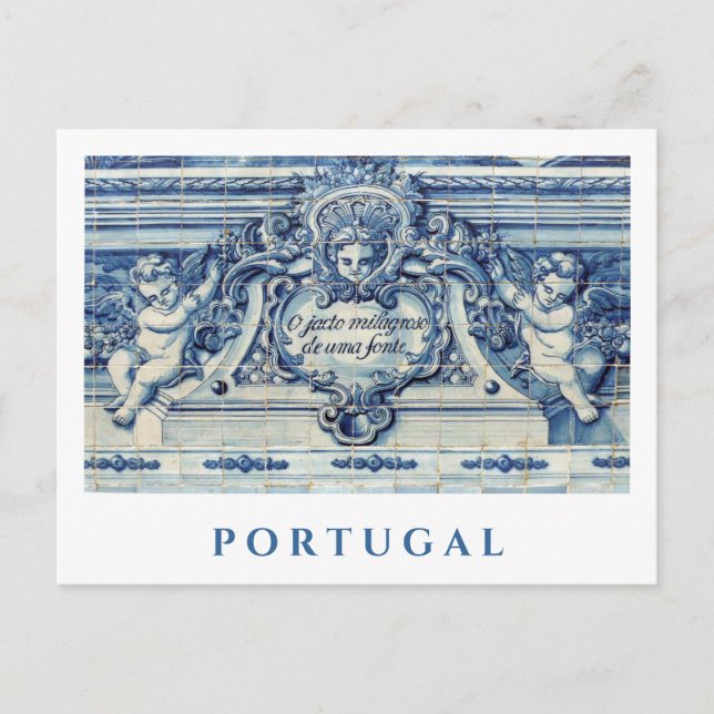 Cartão Postal Azulejos de paredes brancas e azuis portuguesas co (Frente)