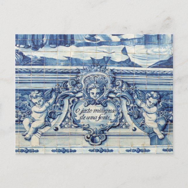 Cartão Postal Azulejos de paredes brancas e azuis portuguesas co (Frente)