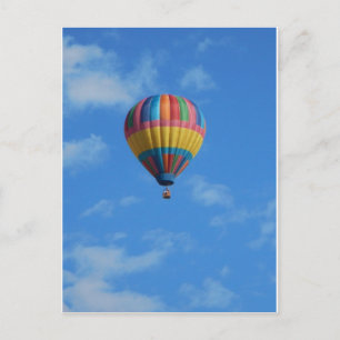 Cartão Postal Balão de Ar Quente Arco-íris Voando no Céu
