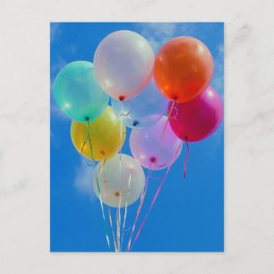 Cartão Postal Balões de festa com céu azul