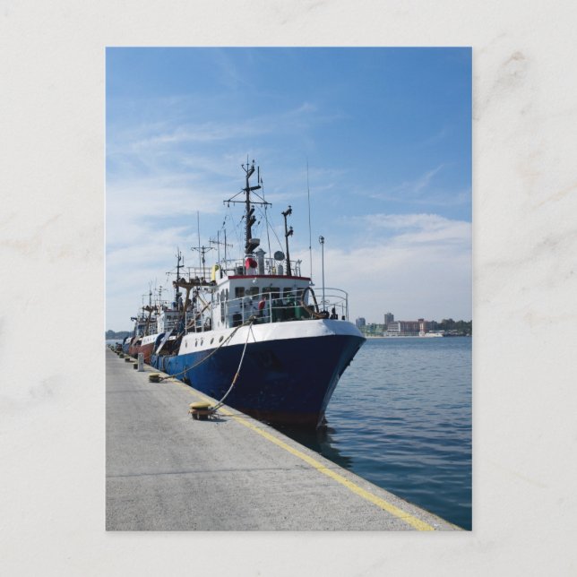 Cartão Postal Barco de pesca ancorado (Frente)